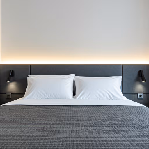 Queen size mattress professionally cleaned by Cleanify NYC